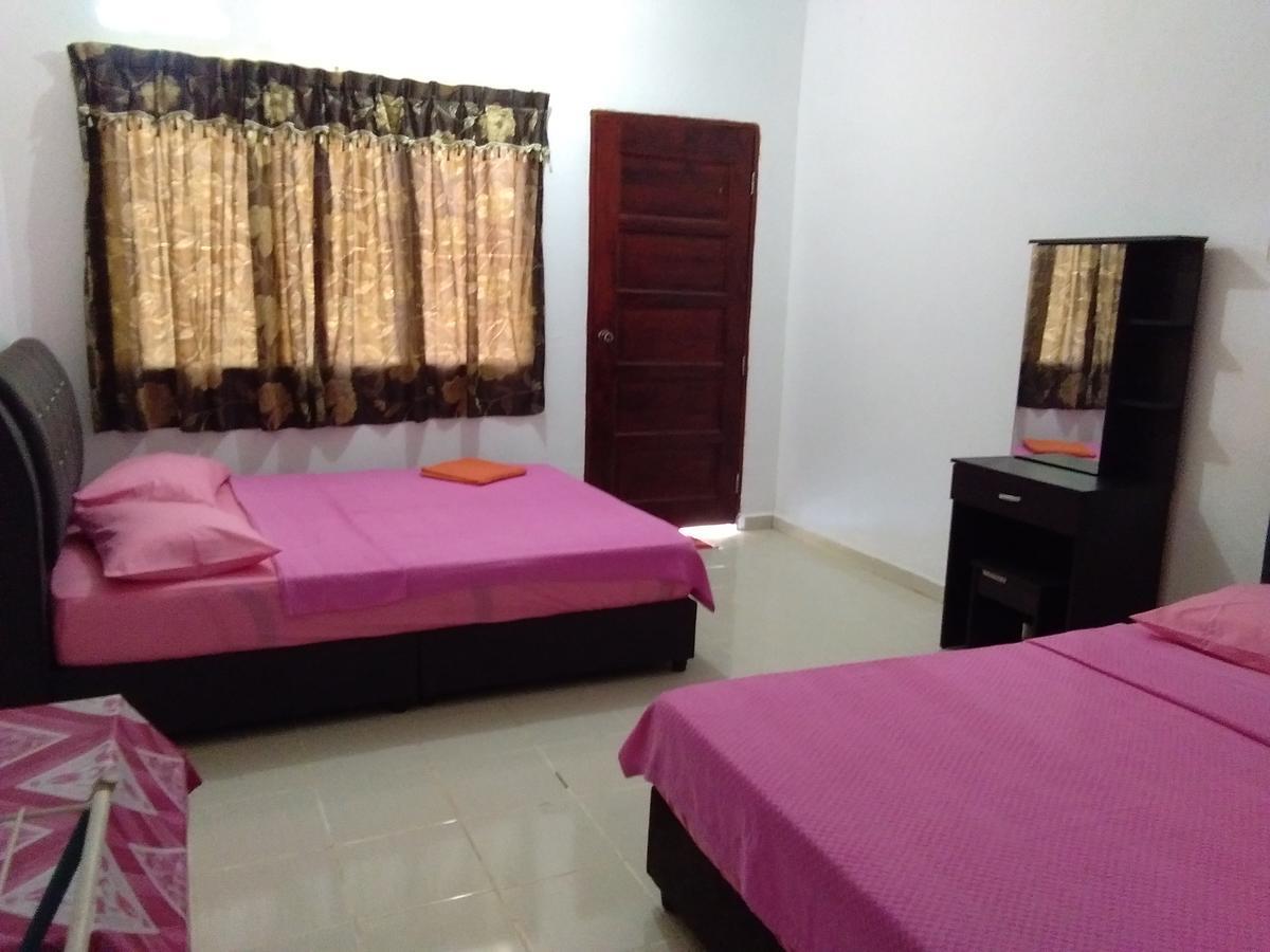 Delimah Guesthouse Куала Тахан Екстериор снимка