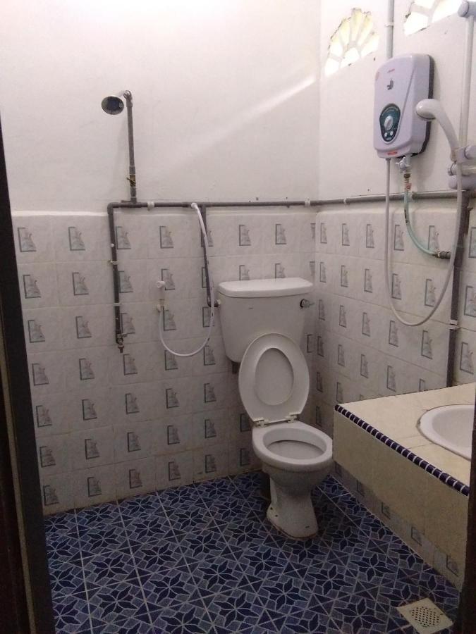 Delimah Guesthouse Куала Тахан Стая снимка